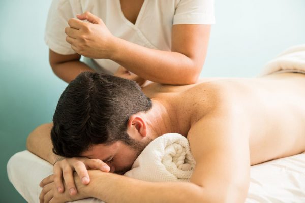 Massage tai nha quan 11