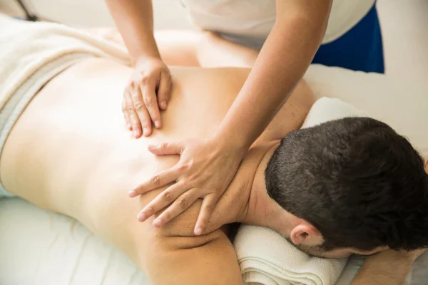 Massage tai nha quan ba dinh