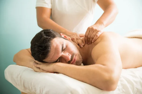 Massage tai nha quan binh tan