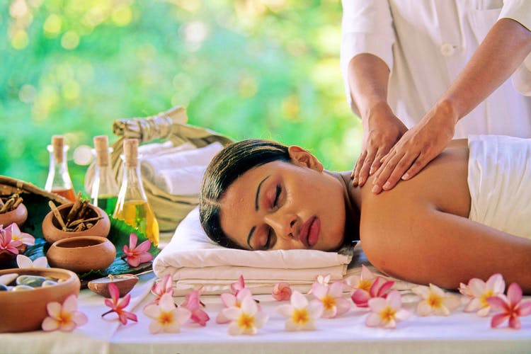 Dịch vụ massage tại nhà cho nữ ở Hà Nội