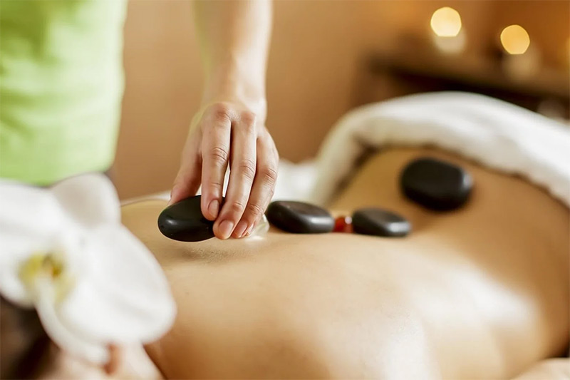 Massage Đá Nóng tại nhà ở Hà Nội