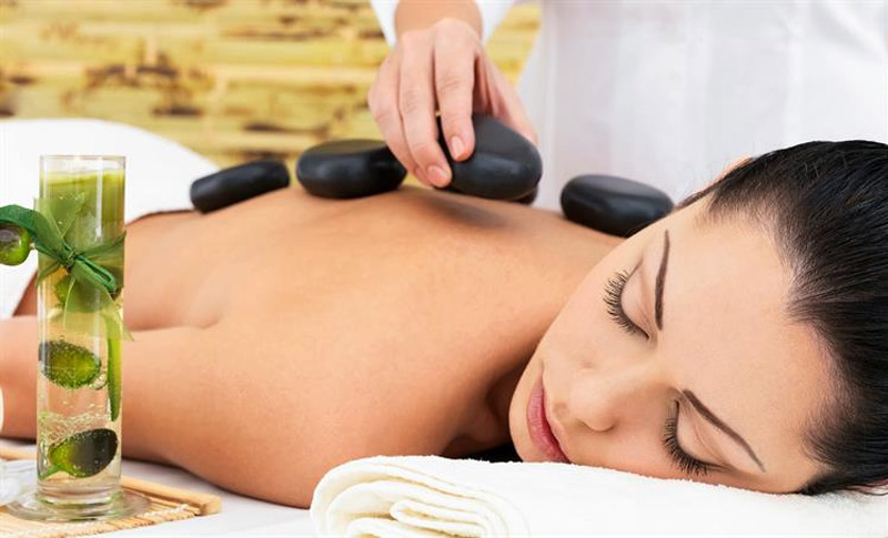 Massage Đá Nóng tại nhà ở Hà Nội