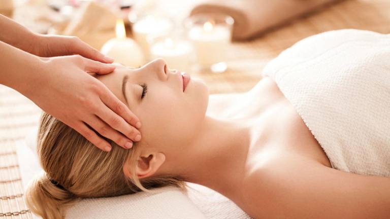 Massage tại khách sạn cho khách du lịch ở Hà Nội