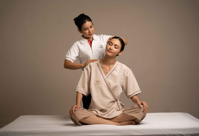 Massage Thái tại nhà cho khách du lịch